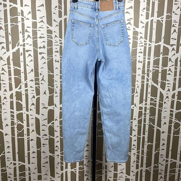 Divided H&M Ultra High Rise Straight Jeans 0 - Picture 2 of 10